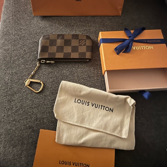 Key pouch lv